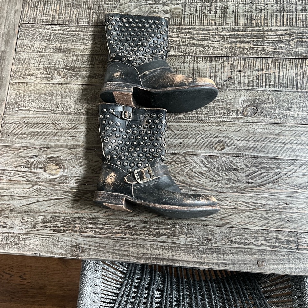 Frye Black Leather Boots with Silver Studs distressed some all over wear size 8 - Picture 10 of 16